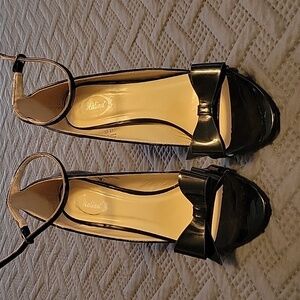 Dressy sandals/heels